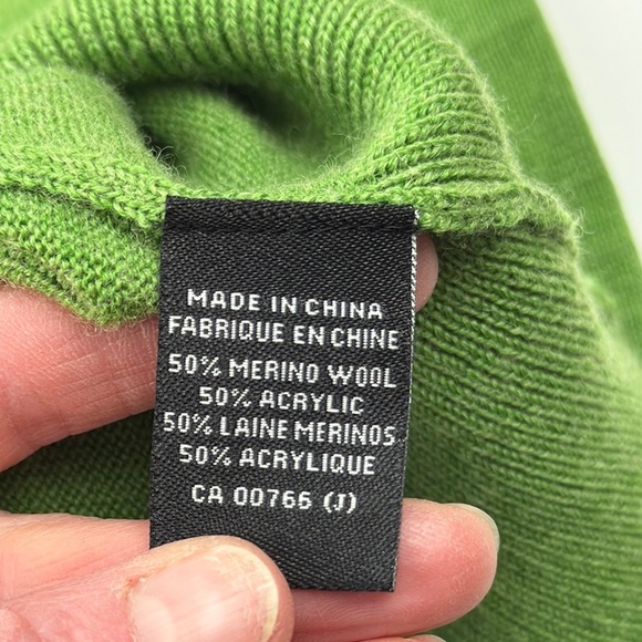 Britches Men's Vibrant Green V-Neck Knit Vest - Picture 5 of 9